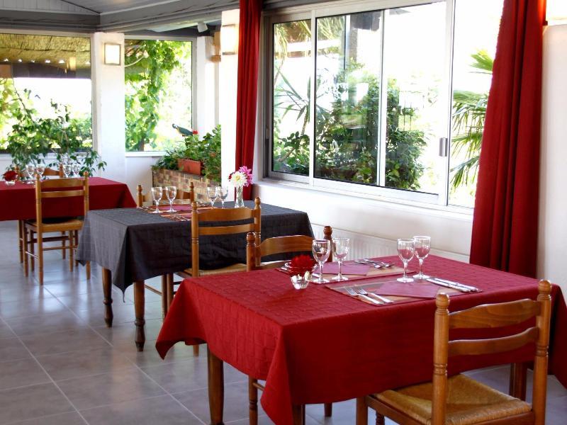 Logis Des Cretes De Pignols Hotel Moissac Exterior foto